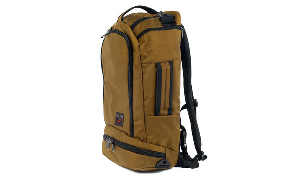 A Techonaut 30 with a Coyote (sand brown) exterior